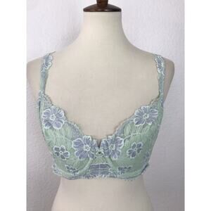 Victoria's Secret Lingerie Floral Lace Underwire Padded Bra